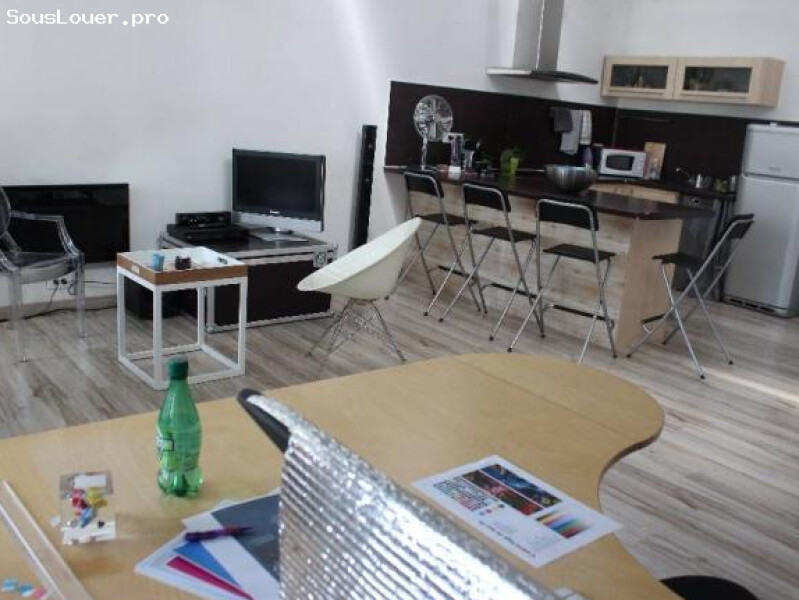 Bureau à louer dans loft open space