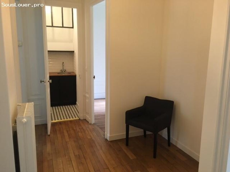 Local 70 m2 4 bureaux PARIS 16