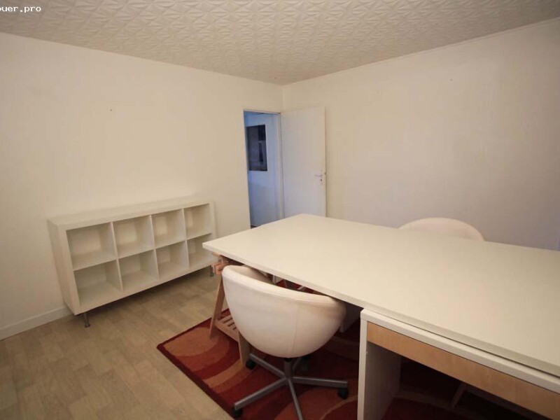 Sous location bureau 15 m2 Ivry sur seine
